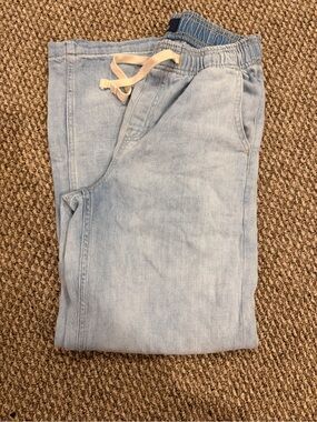 Like New GAP High Rise wide sales Light Blue Denim Jeans Size XS